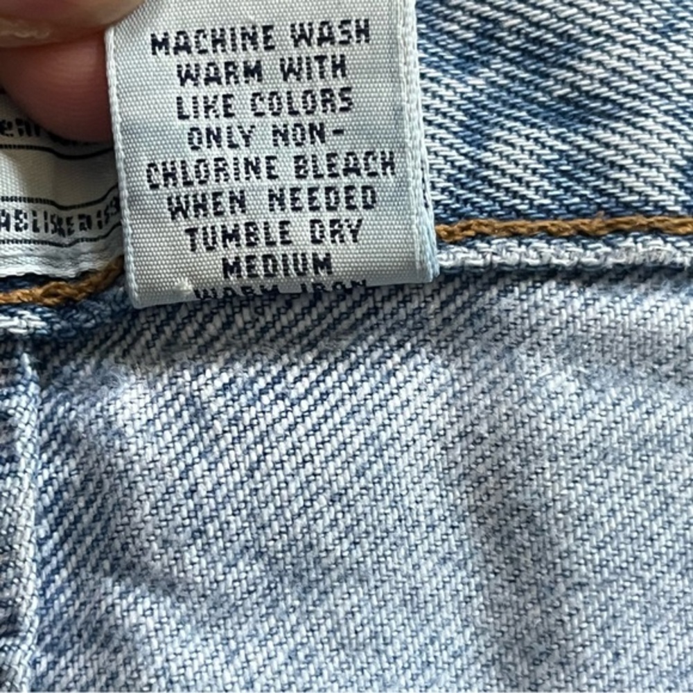 Abercrombie & Fitch Blue Denim Ripped Mid Rise Curve‎ Shorts Size 4 30” Waist - Picture 8 of 9